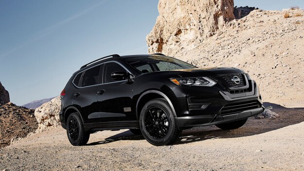 2017-nissan-rogue-one-star-wars-edition-black.jpg