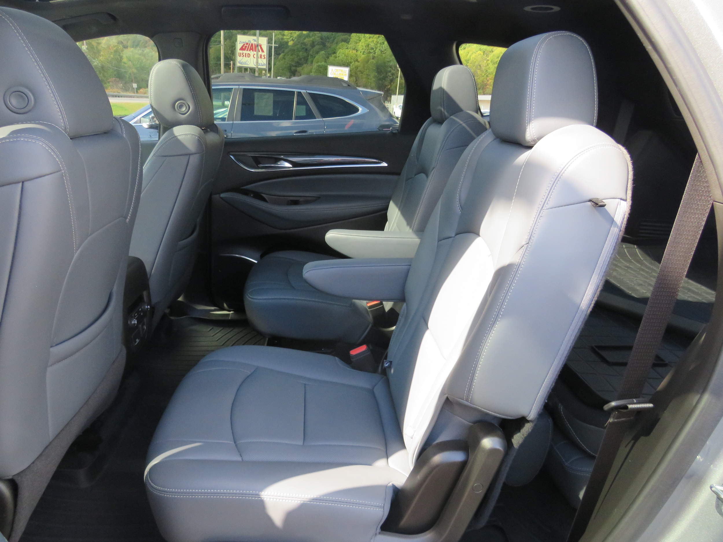 2023 Buick Enclave Premium - Photo 9