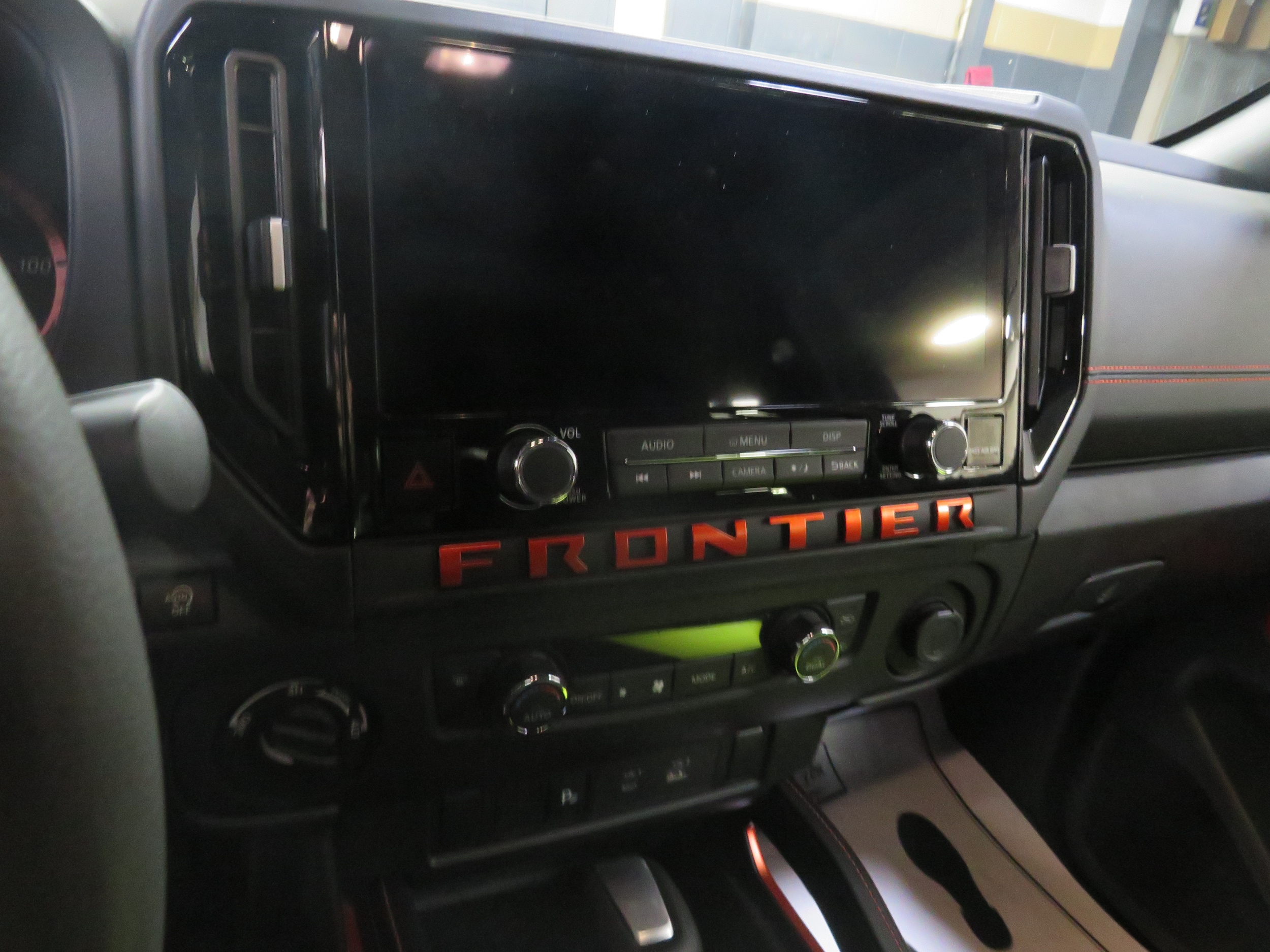 2025 Nissan Frontier PRO-4X - Photo 12