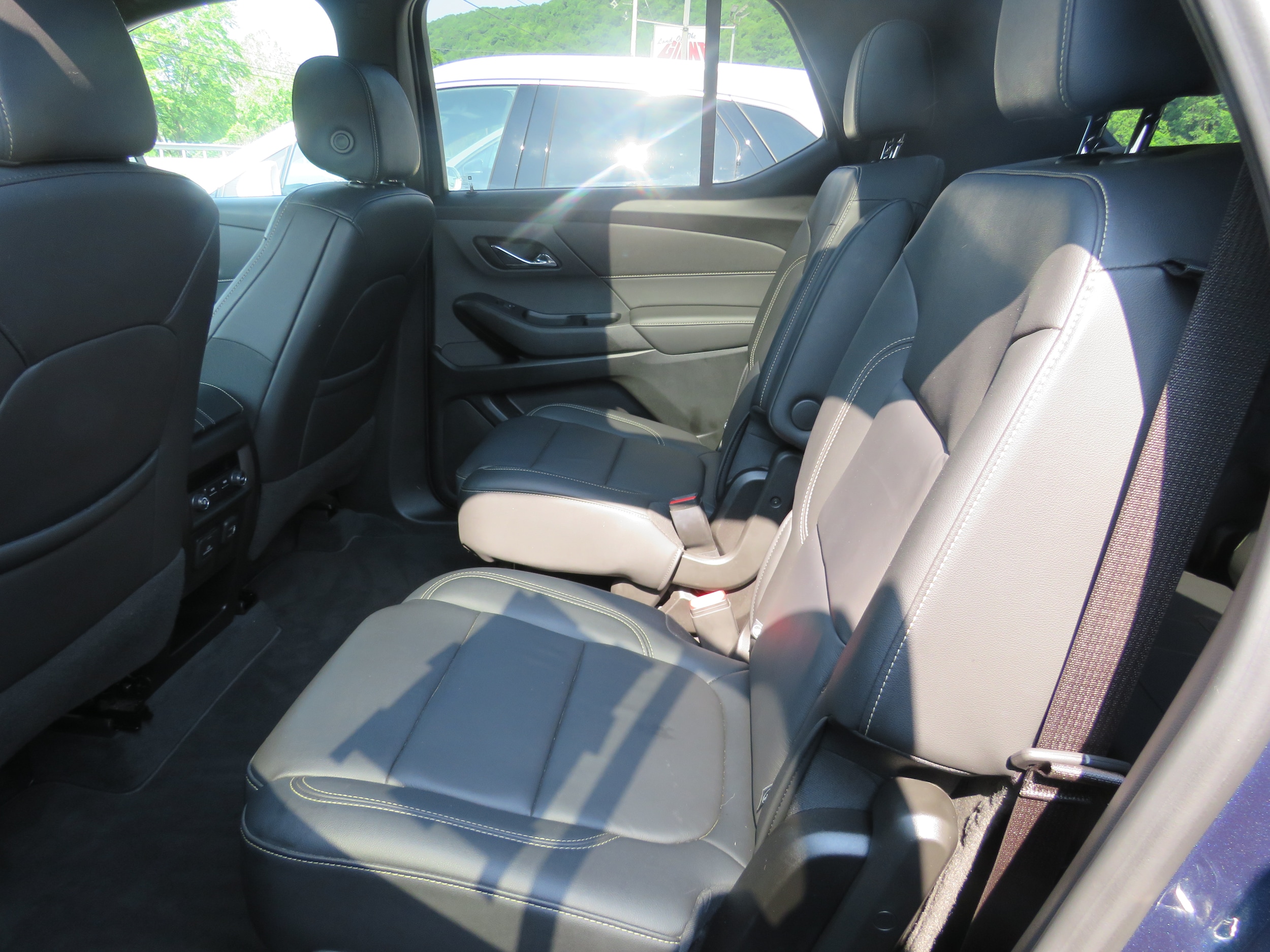 2022 Chevrolet Traverse 3LT - Photo 9