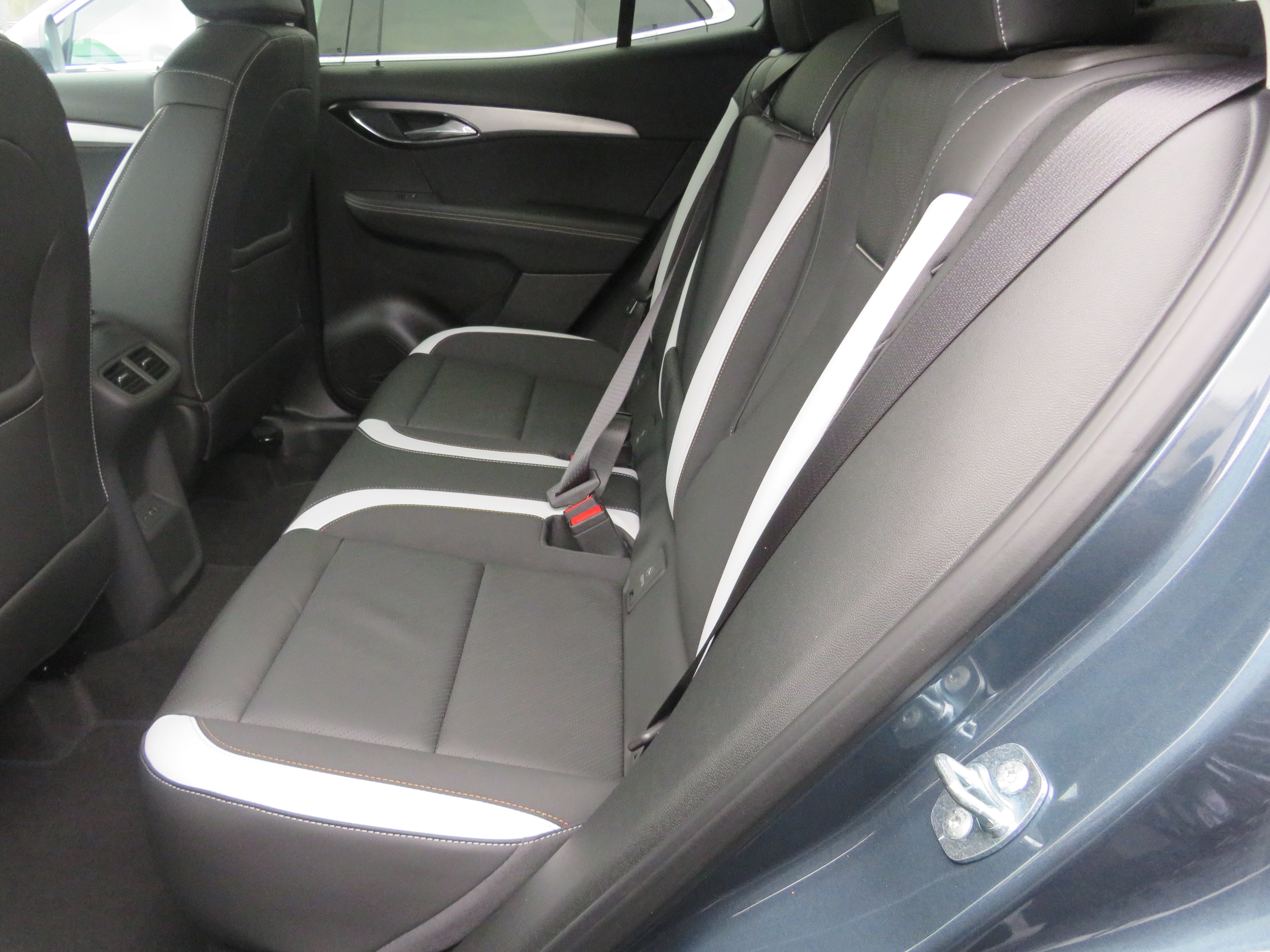 2026 Buick Envision Sport Touring - Photo 8