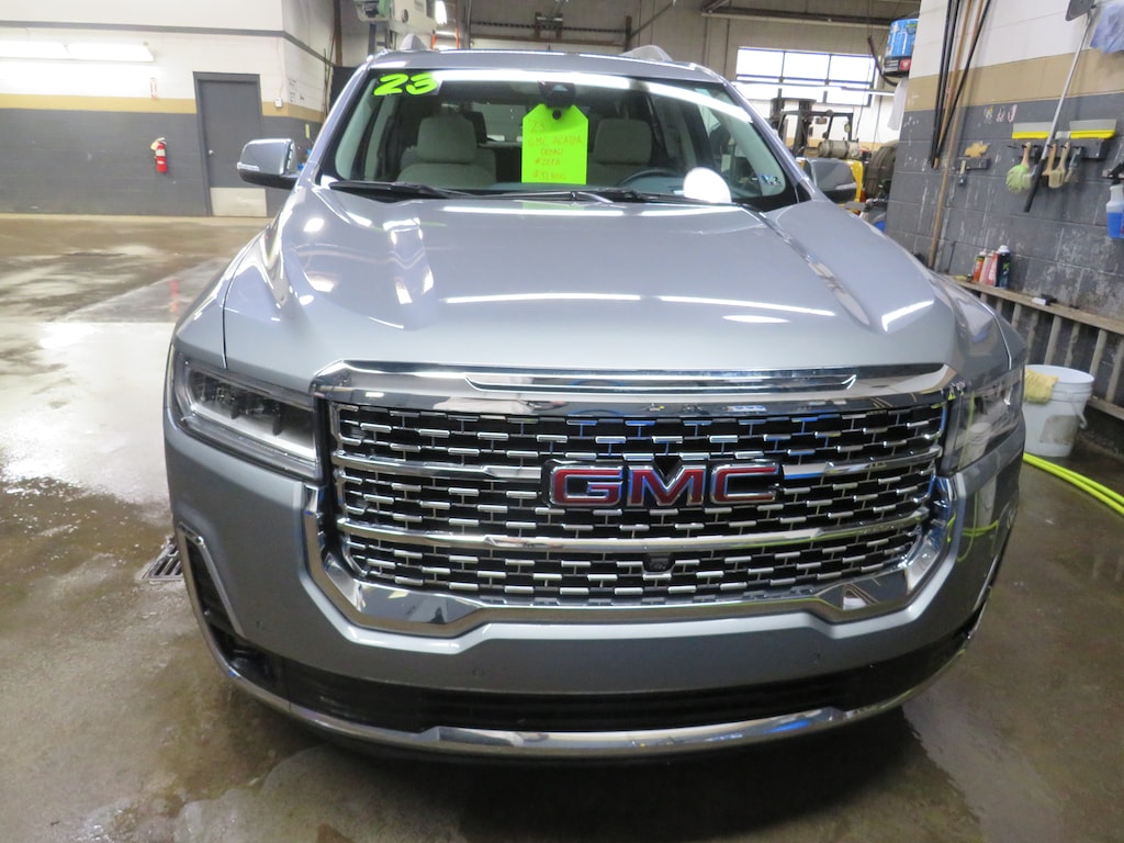 Used 2023 GMC Acadia Denali SUV