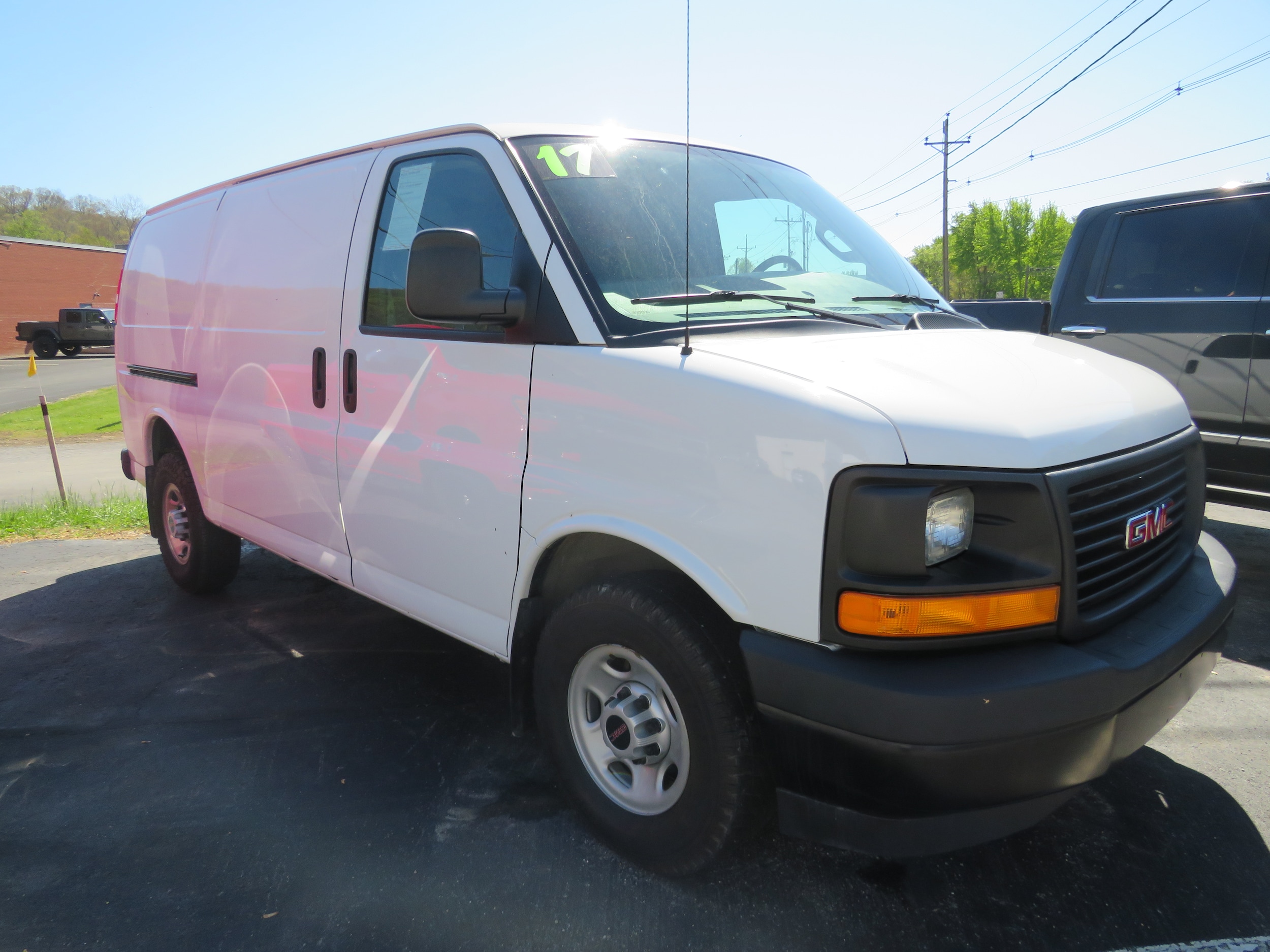 2017 GMC Savana 2500's photo