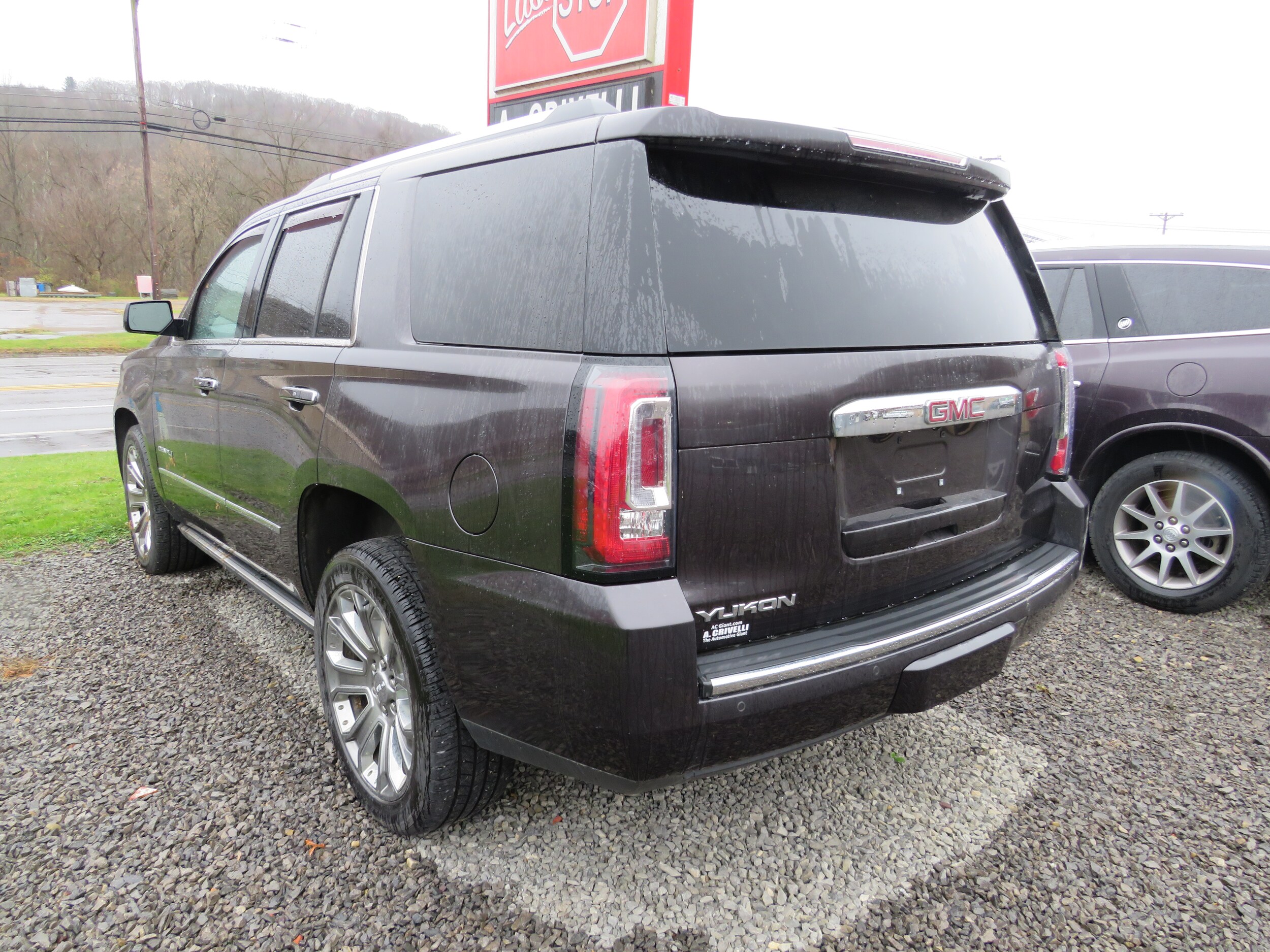 2015 Gmc Yukon Denali photo 3
