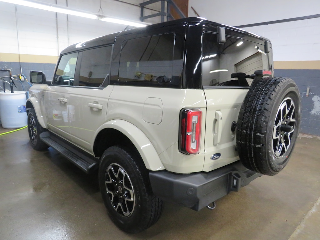 Used 2025 Ford Bronco Outer Banks SUV