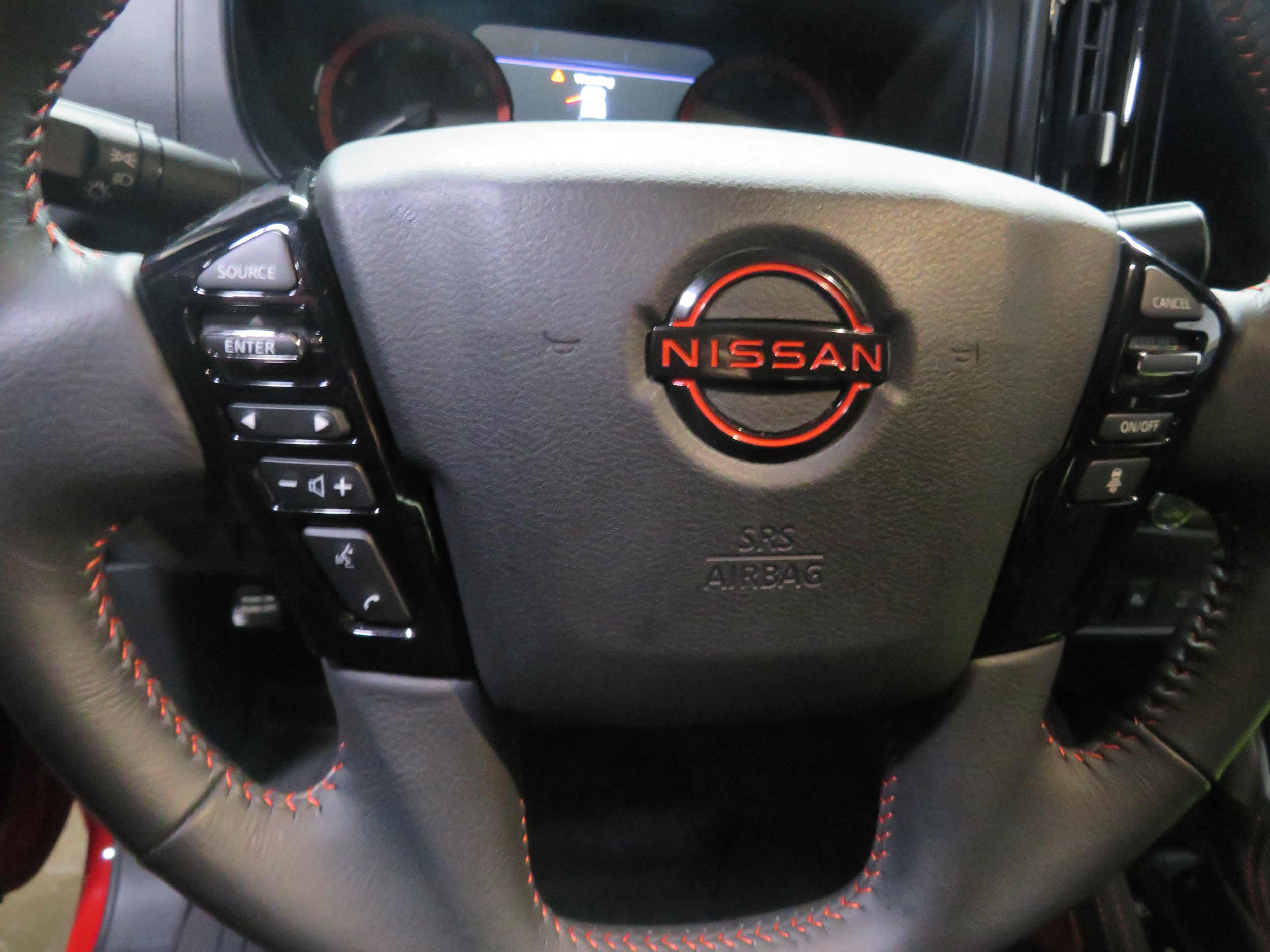 2025 Nissan Frontier PRO-4X - Photo 13