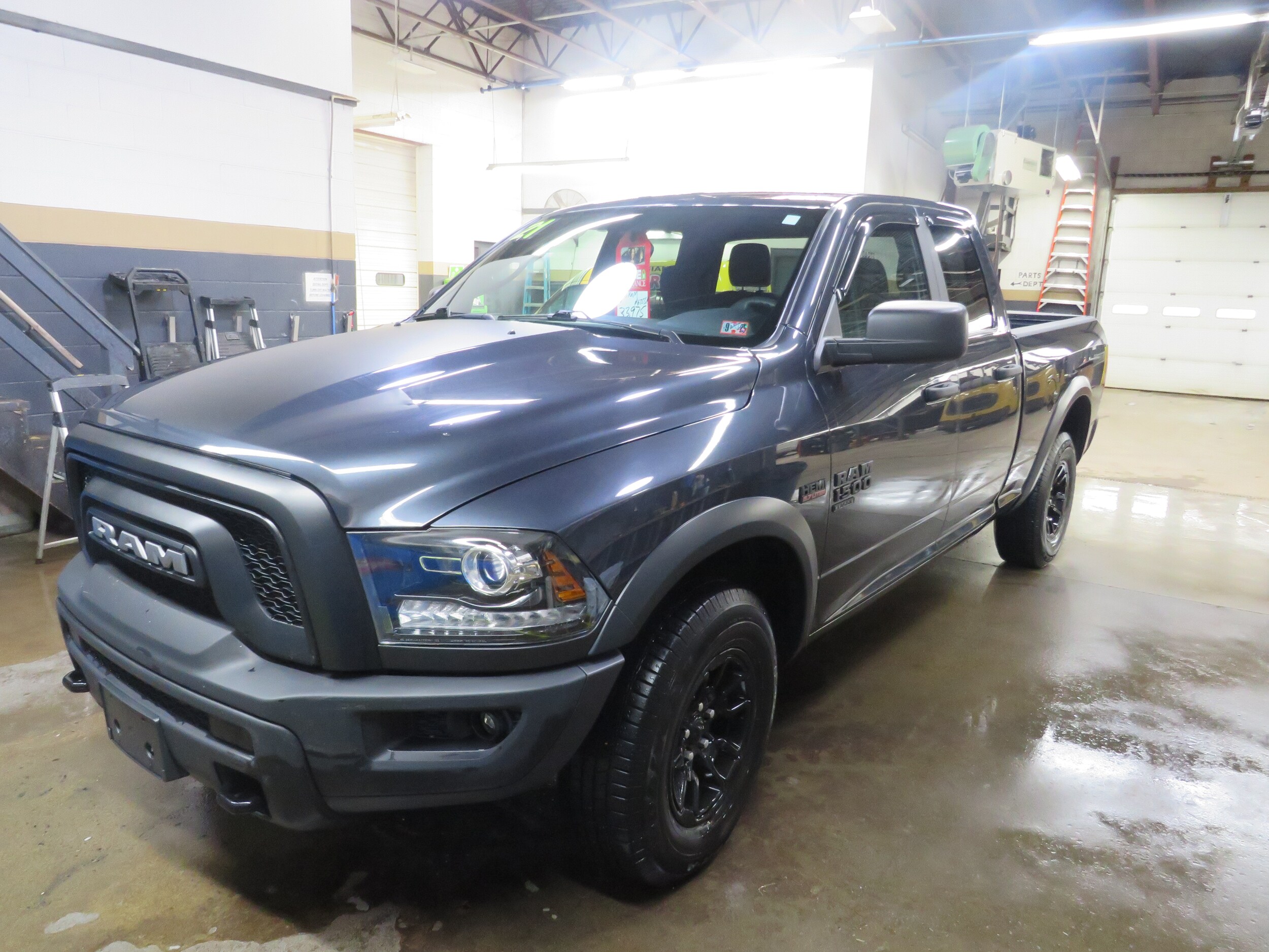 2021 Ram 1500 Classic Warlock photo 3