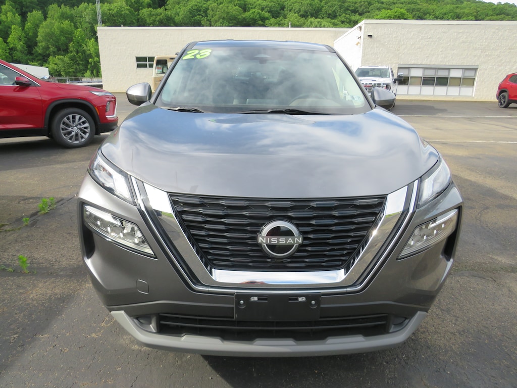 Used 2023 Nissan Rogue SV SUV