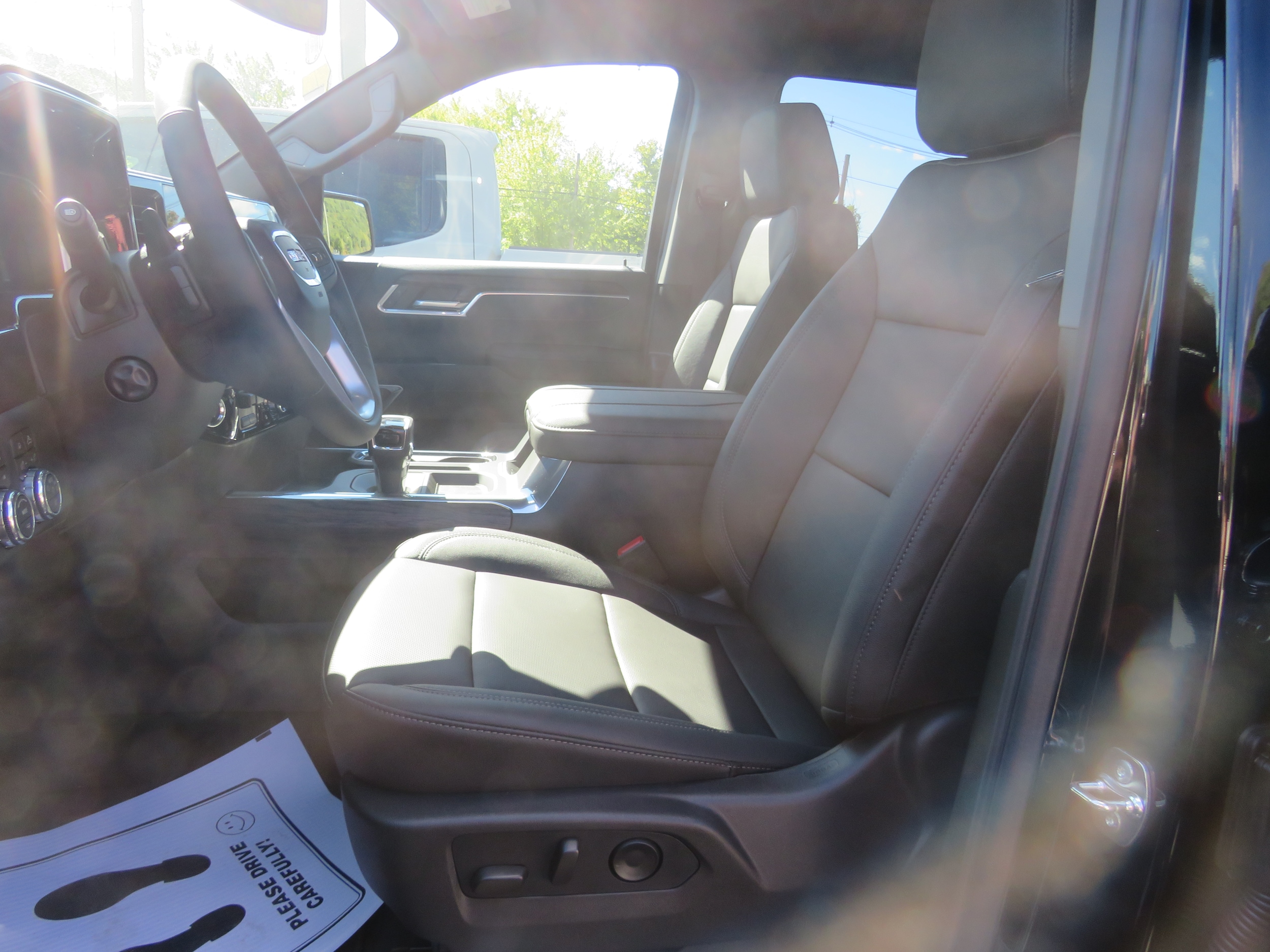 2026 GMC Sierra 1500 SLT - Photo 11