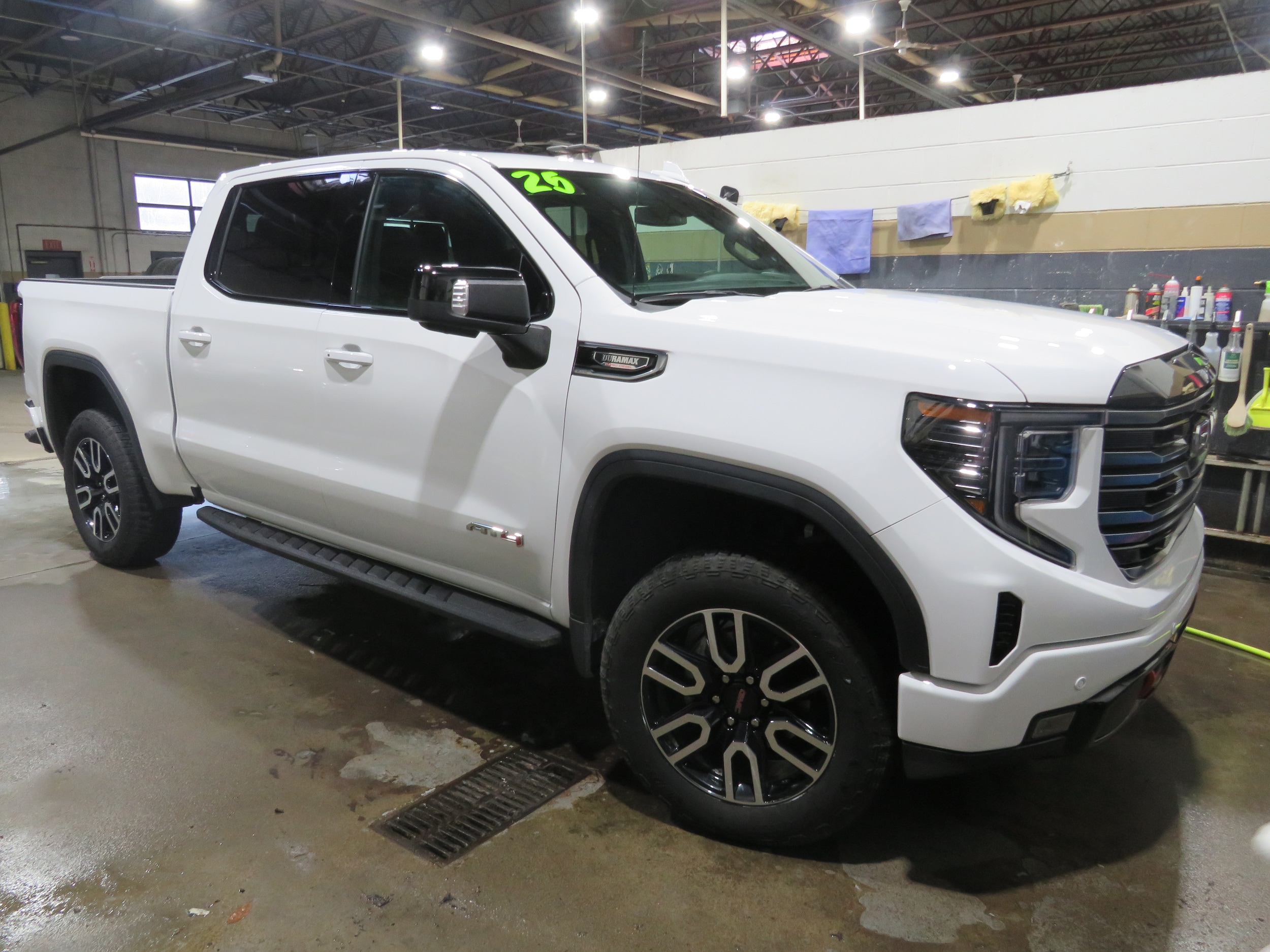 2025 GMC Sierra 4WD Crew Cab Short Box AT4's photo
