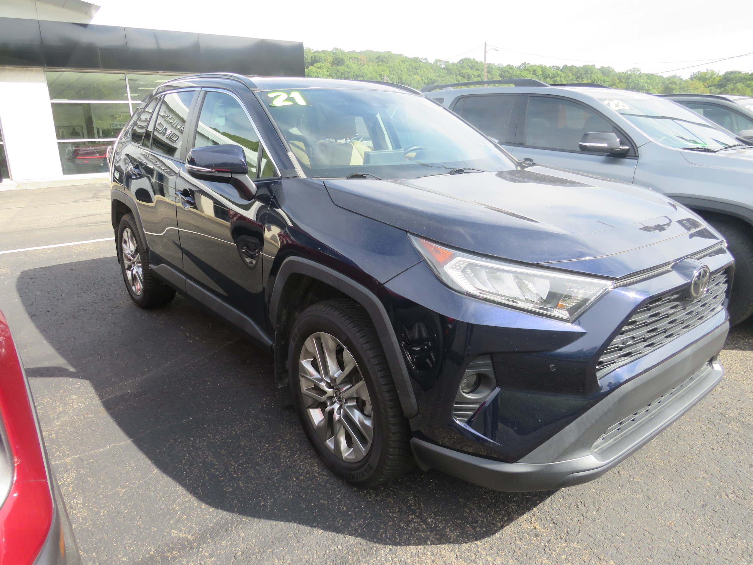 2021 Toyota RAV4 XLE Premium