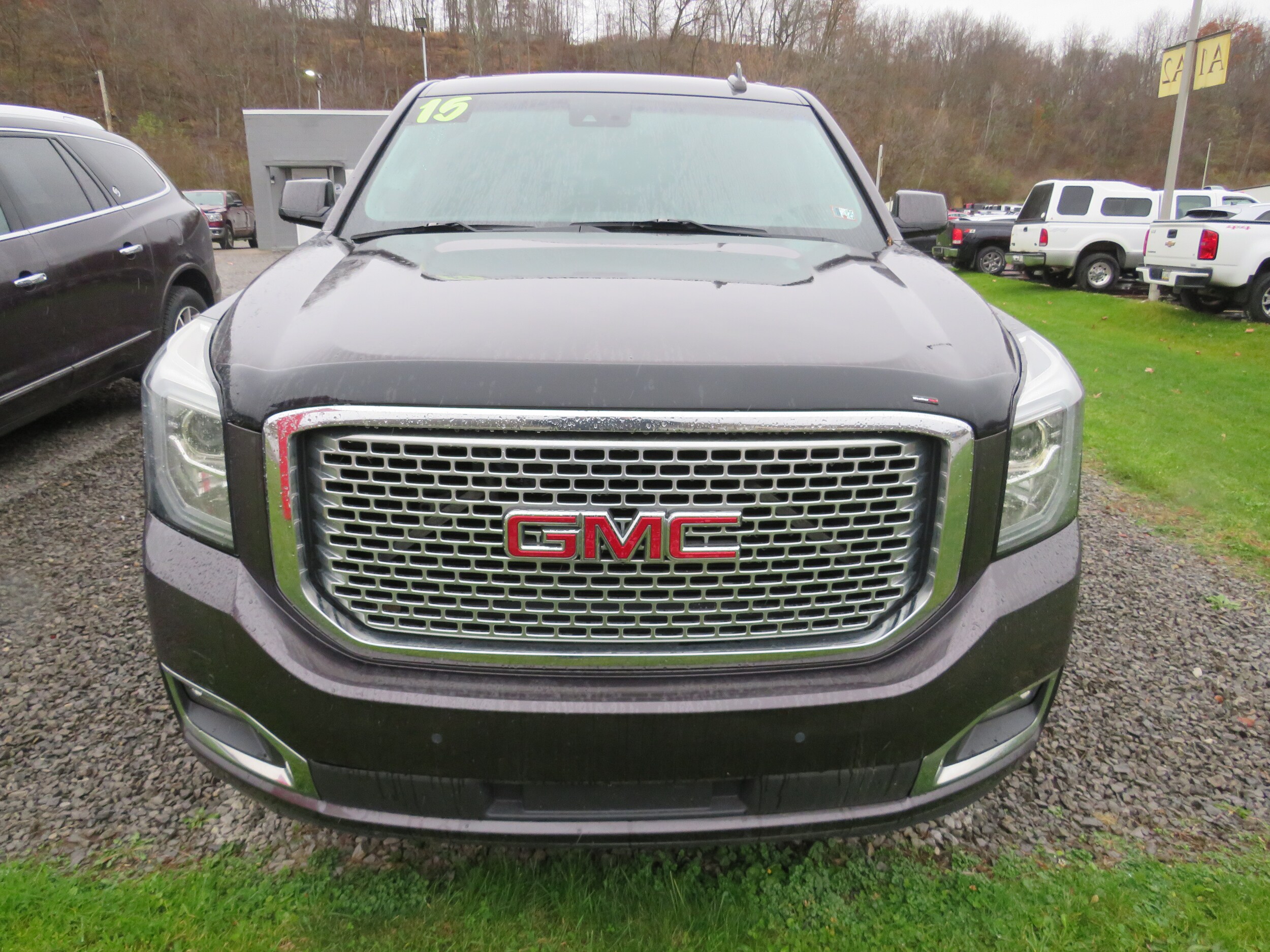2015 Gmc Yukon Denali photo 2