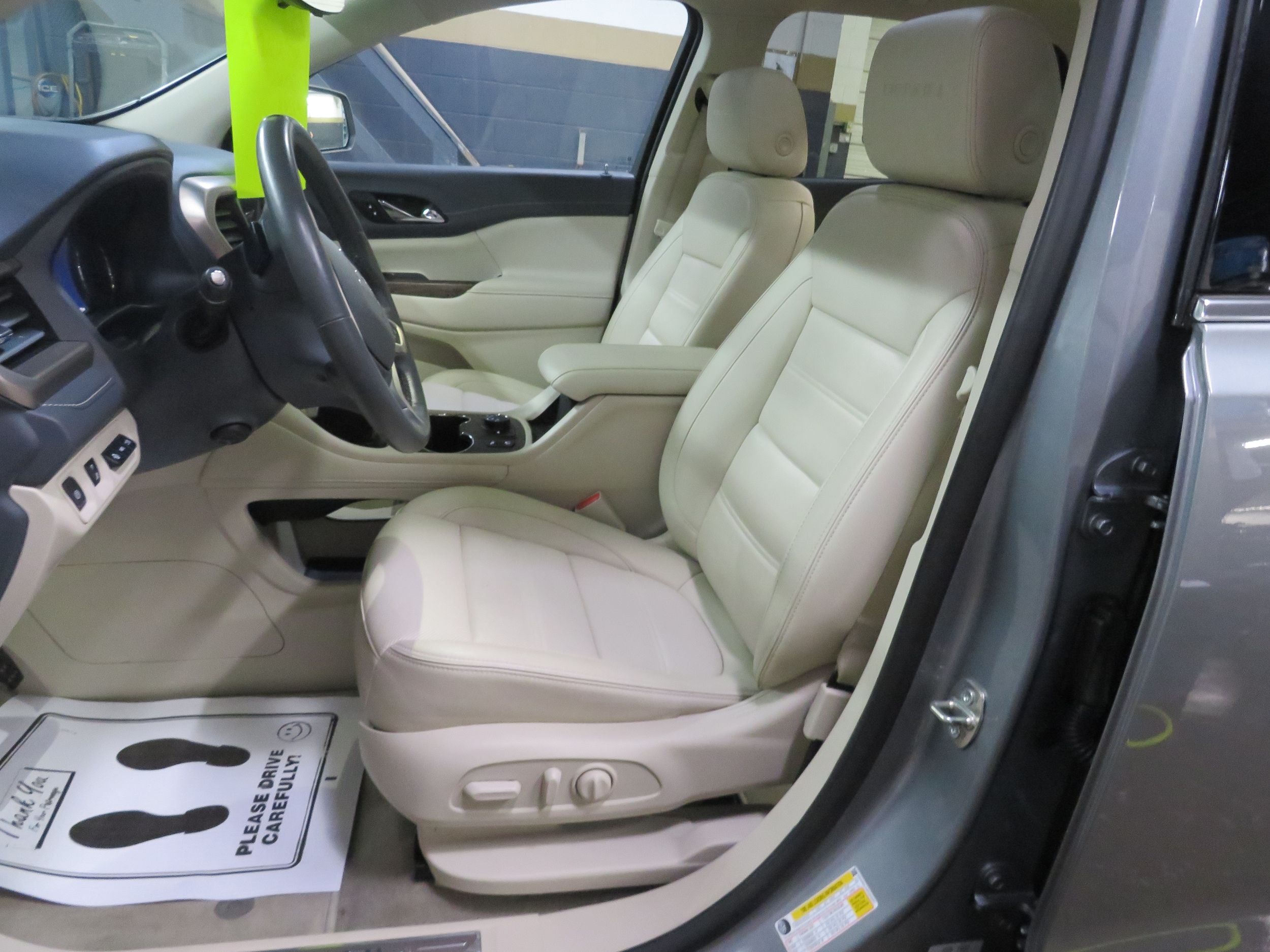 2023 GMC Acadia Denali - Photo 15