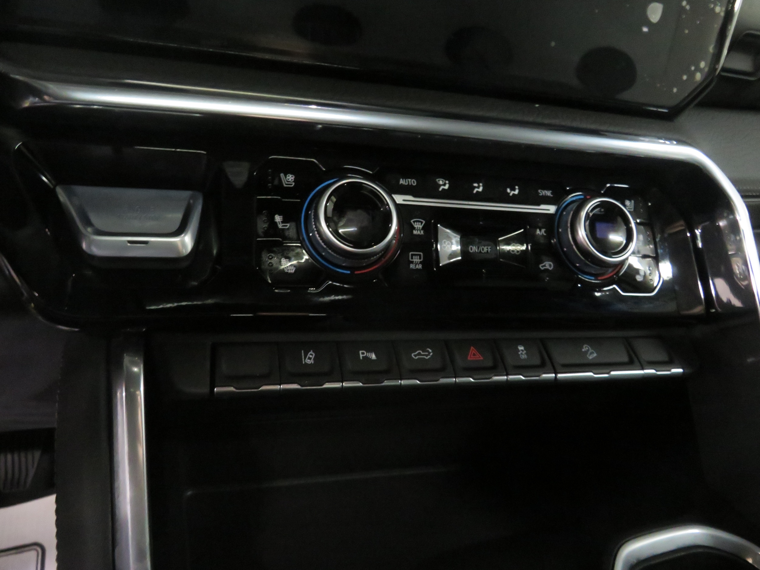 2026 GMC Sierra 2500HD Denali - Photo 14