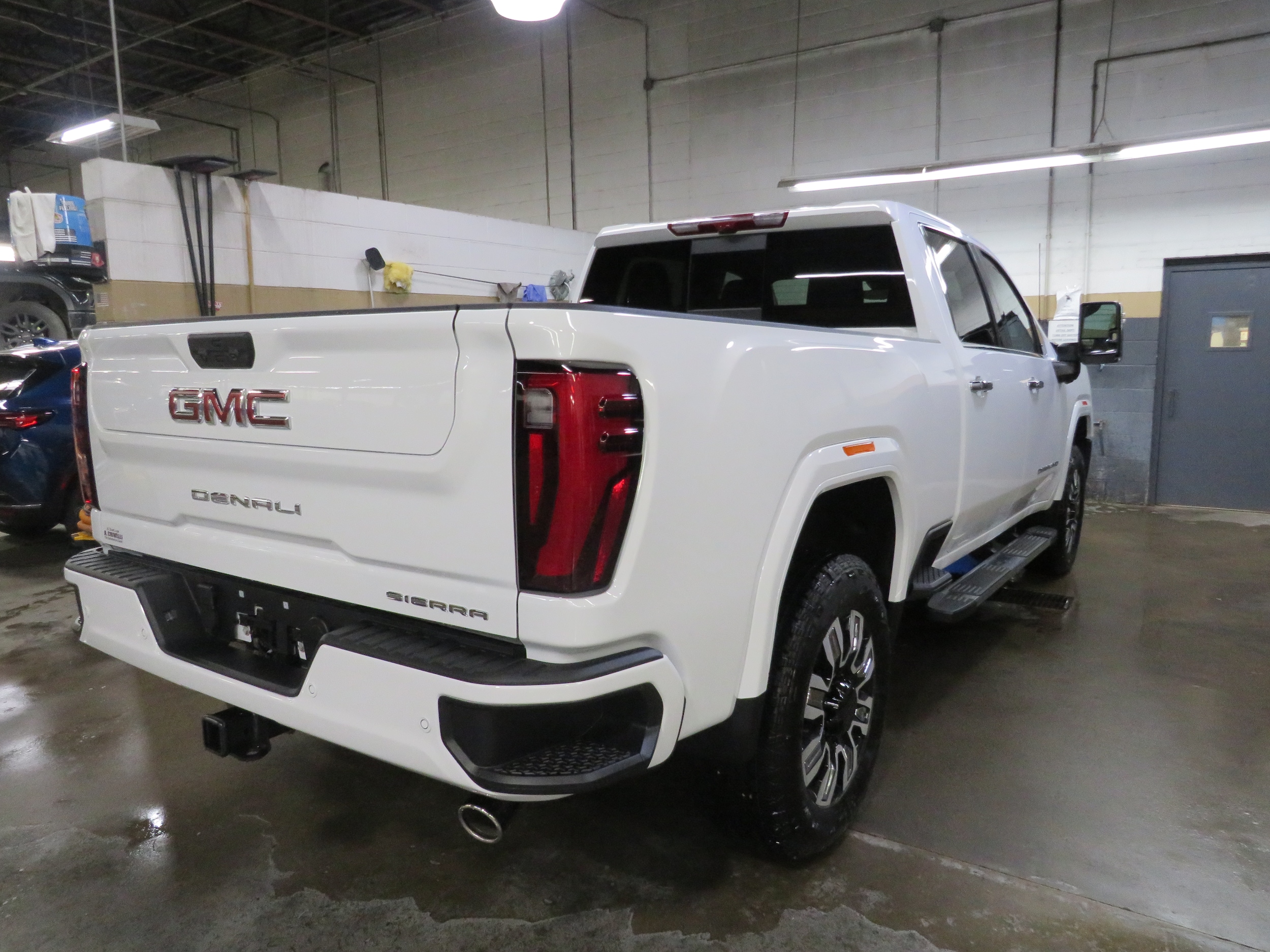 2026 GMC Sierra 2500HD Denali - Photo 6