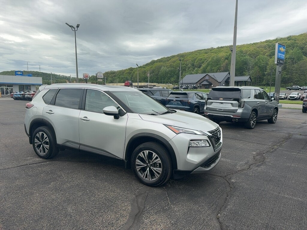Used 2023 Nissan Rogue SV SUV