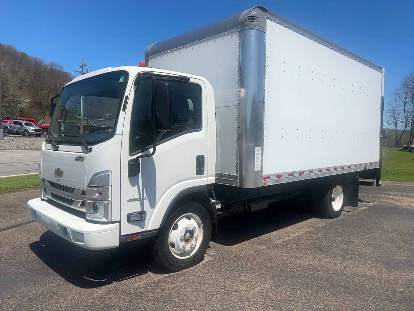 2023 Chevrolet Silverado 4500HD photo 2