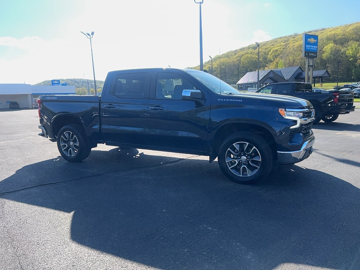 2022 Chevrolet Silverado 1500 Truck Crew Cab 
