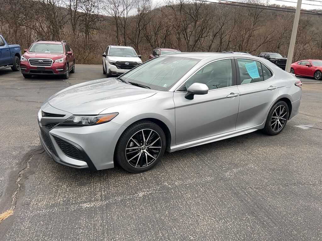 Used 2021 Toyota Camry SE Sedan