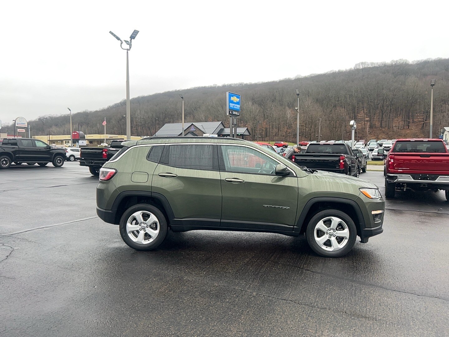 2021 Jeep Compass Latitude photo 4