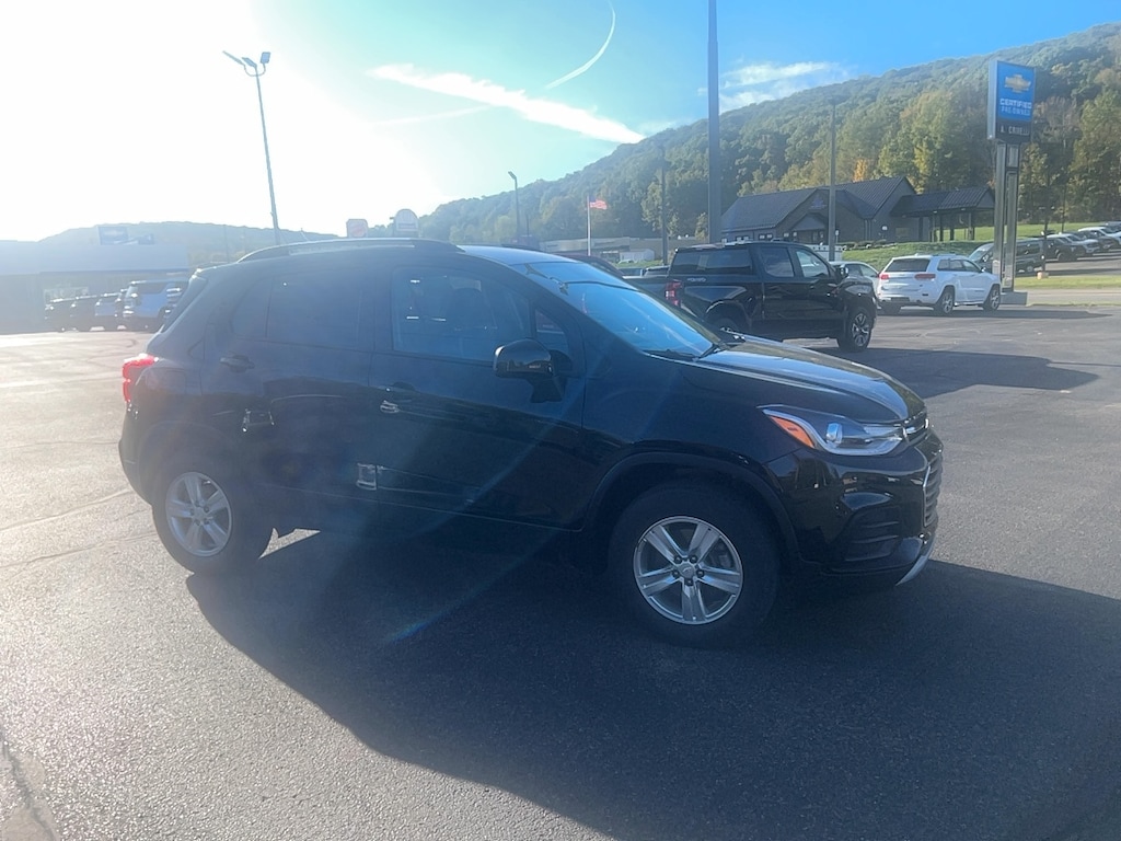 Used 2022 Chevrolet Trax LT SUV