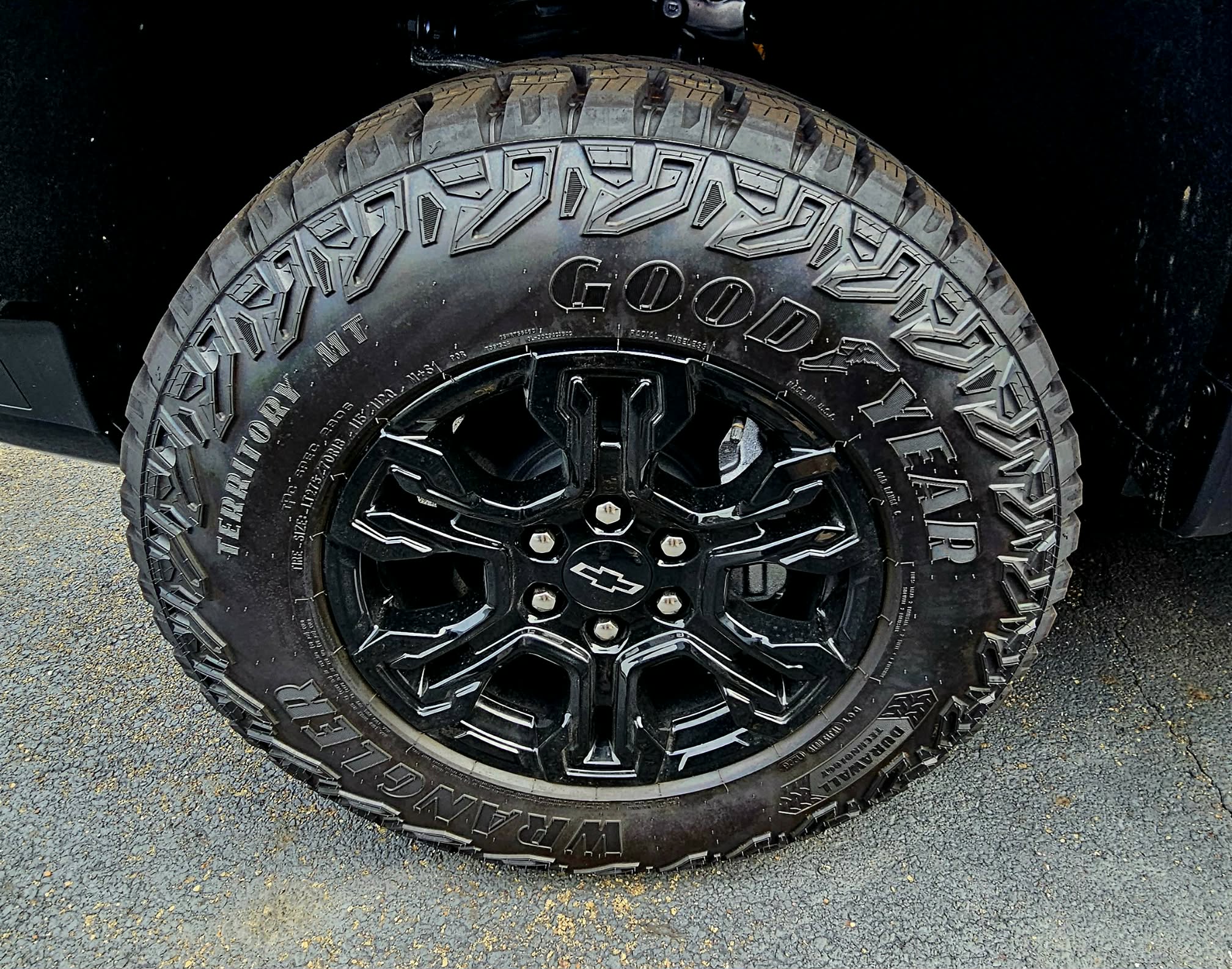 2026 Chevrolet Silverado 1500 ZR2 - Photo 14