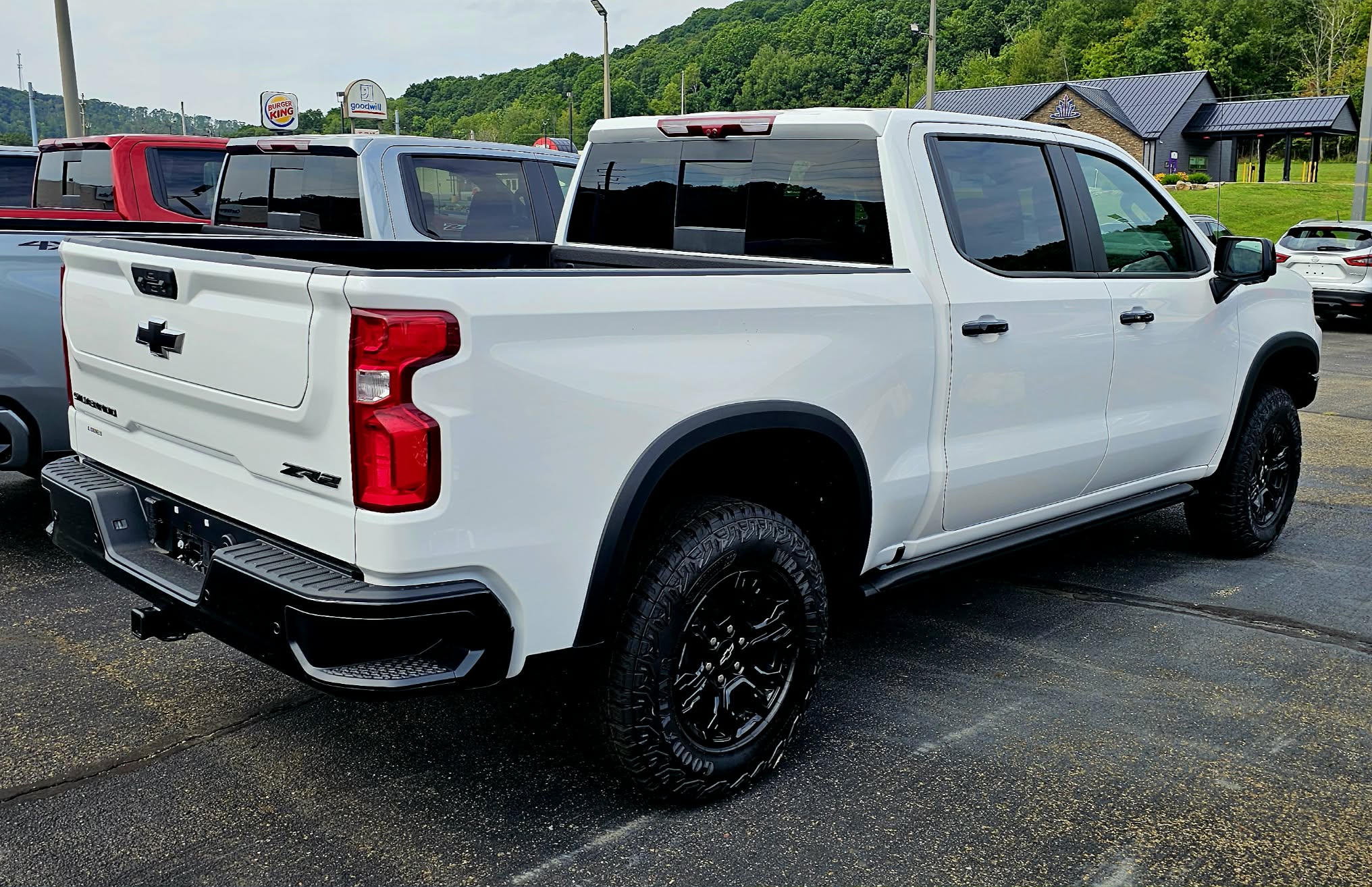 2026 Chevrolet Silverado 1500 ZR2 - Photo 6