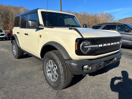 2025 Ford Bronco Badlands SUV