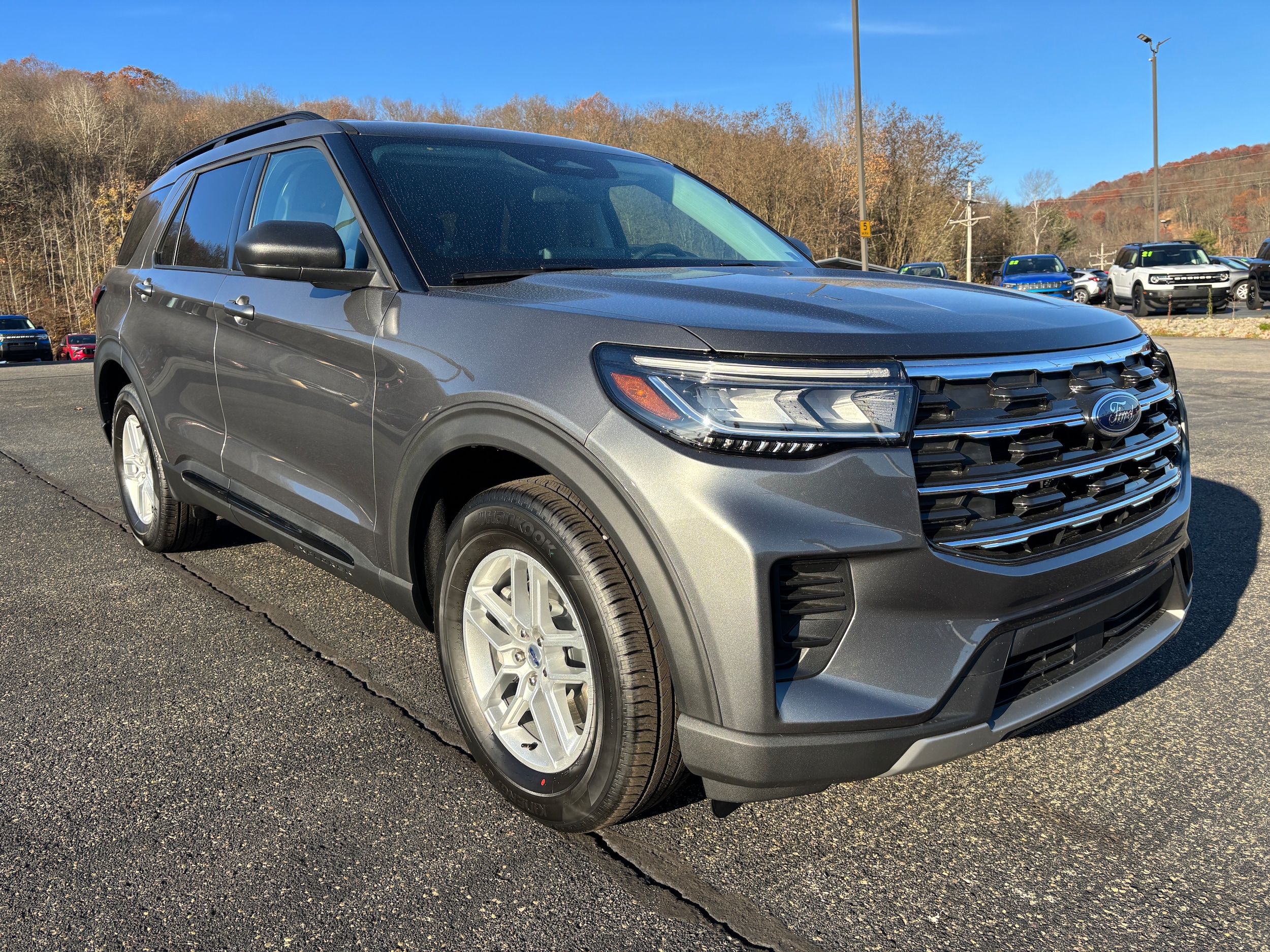 2026 Ford Explorer Active's photo
