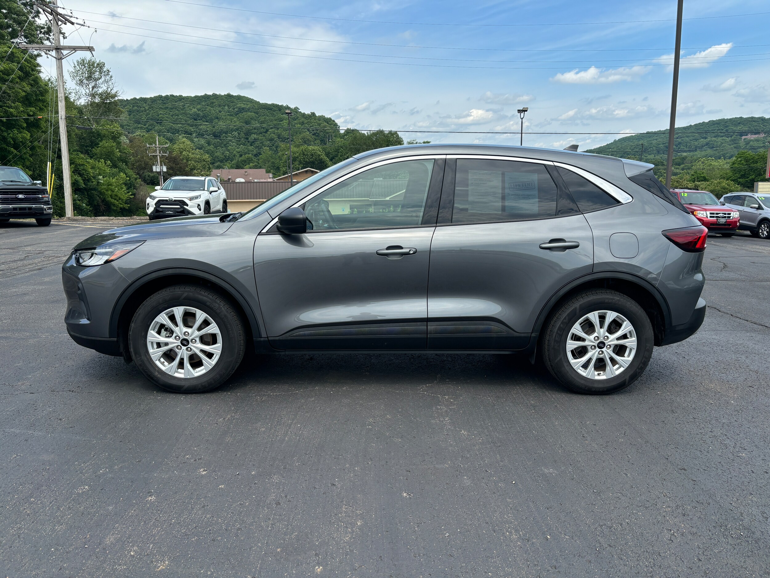 2023 Ford Escape Active photo 3