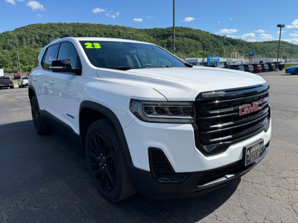 Used 2023 GMC Acadia SLE SUV