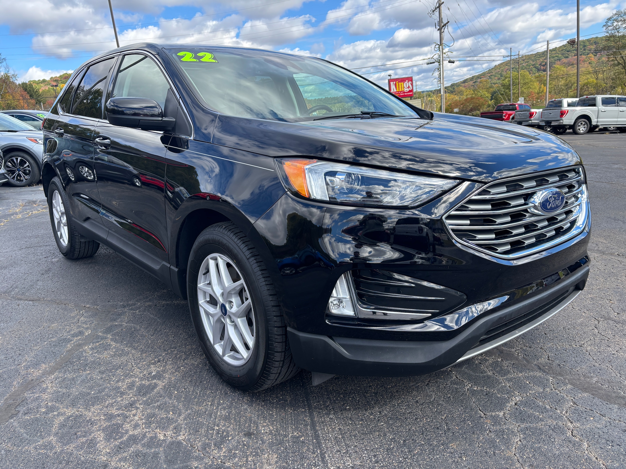 2022 Ford Edge SUV 