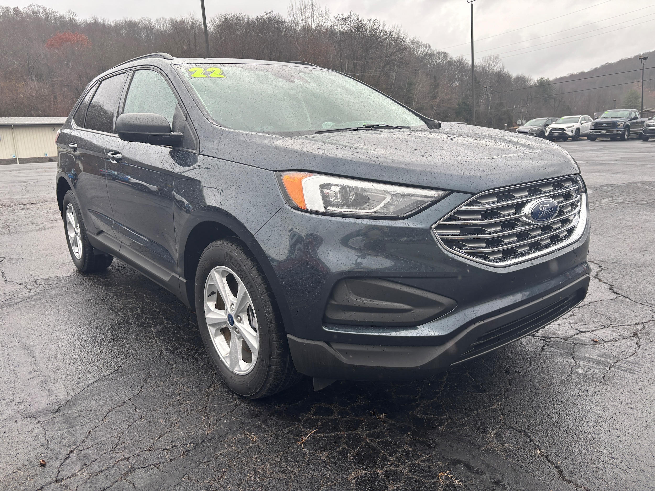 2022 Ford Edge SE
