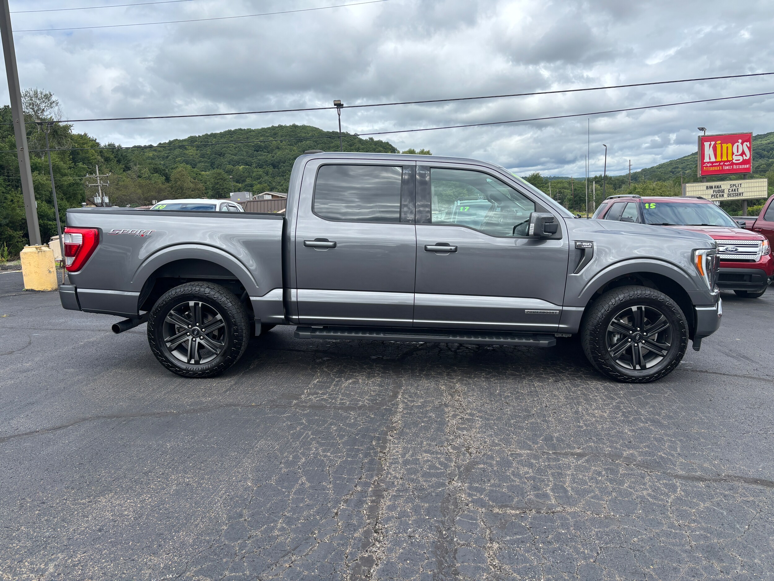 2021 Ford F-150 Lariat photo 3