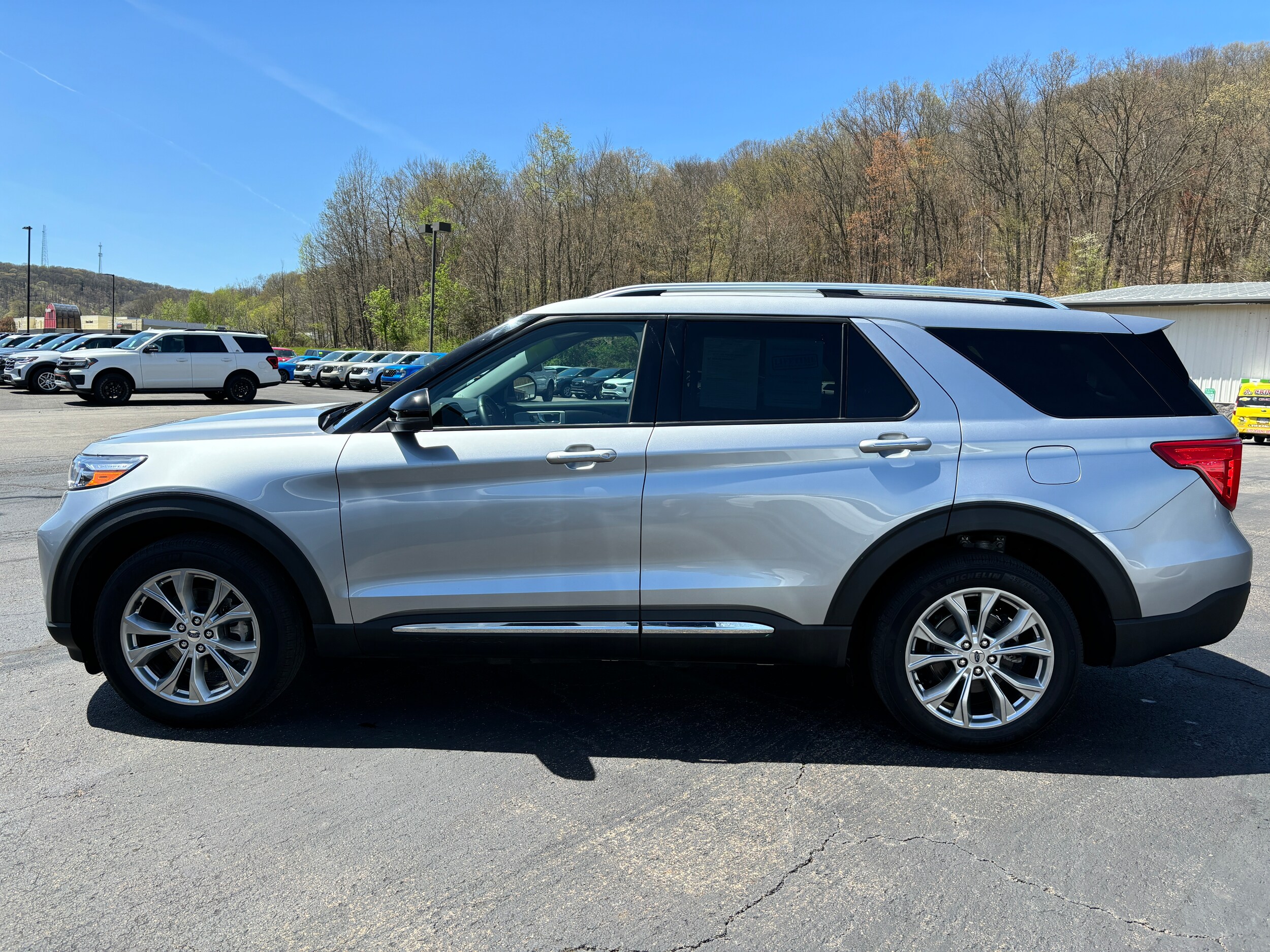 2022 Ford Explorer Limited photo 3