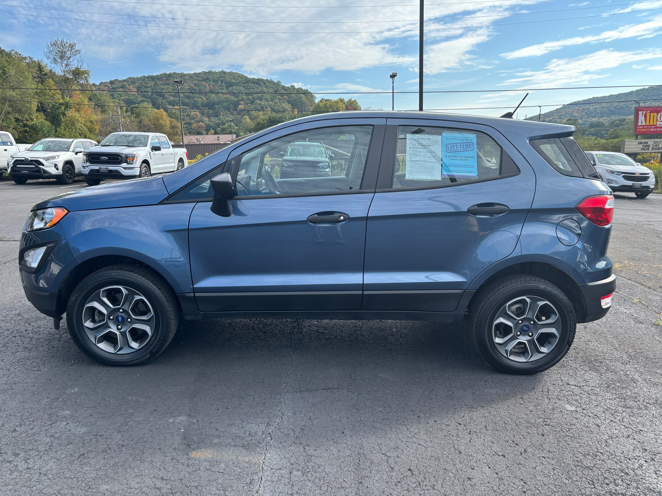 2022 Ford EcoSport S photo 2