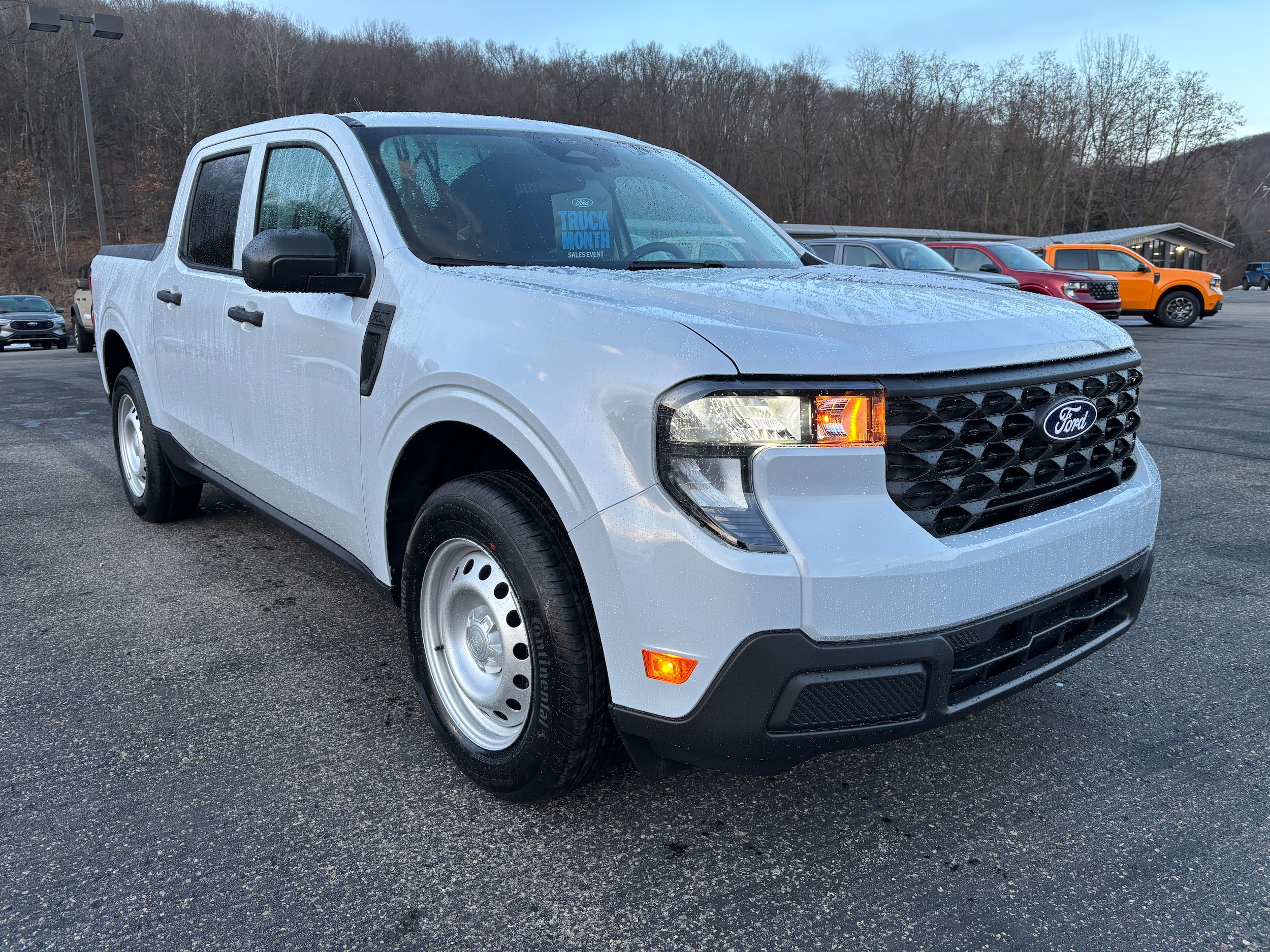 2026 Ford Maverick XL's photo