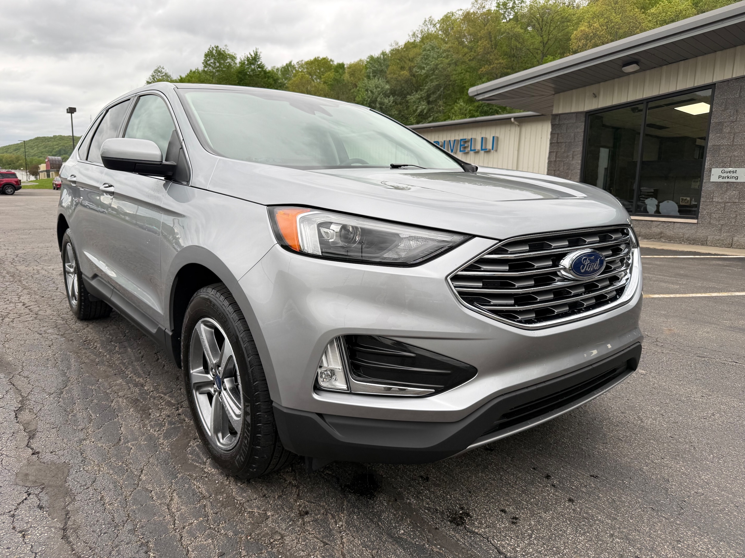 2022 Ford Edge SEL AWD's photo