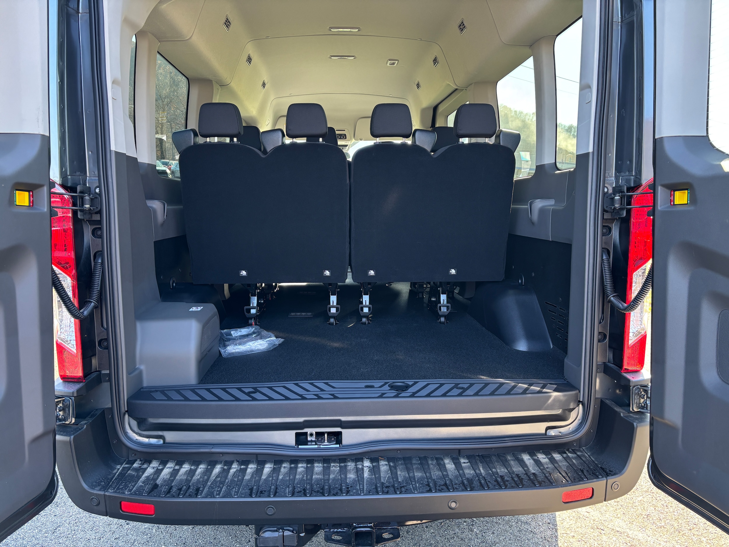 2025 Ford Transit Passenger Van XL - Photo 6