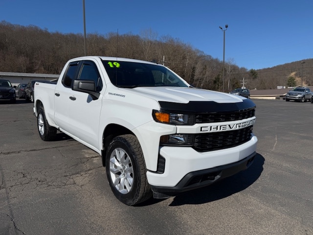 2019 Chevrolet Silverado 1500 Custom 4X4 Double Cab Std Box's photo