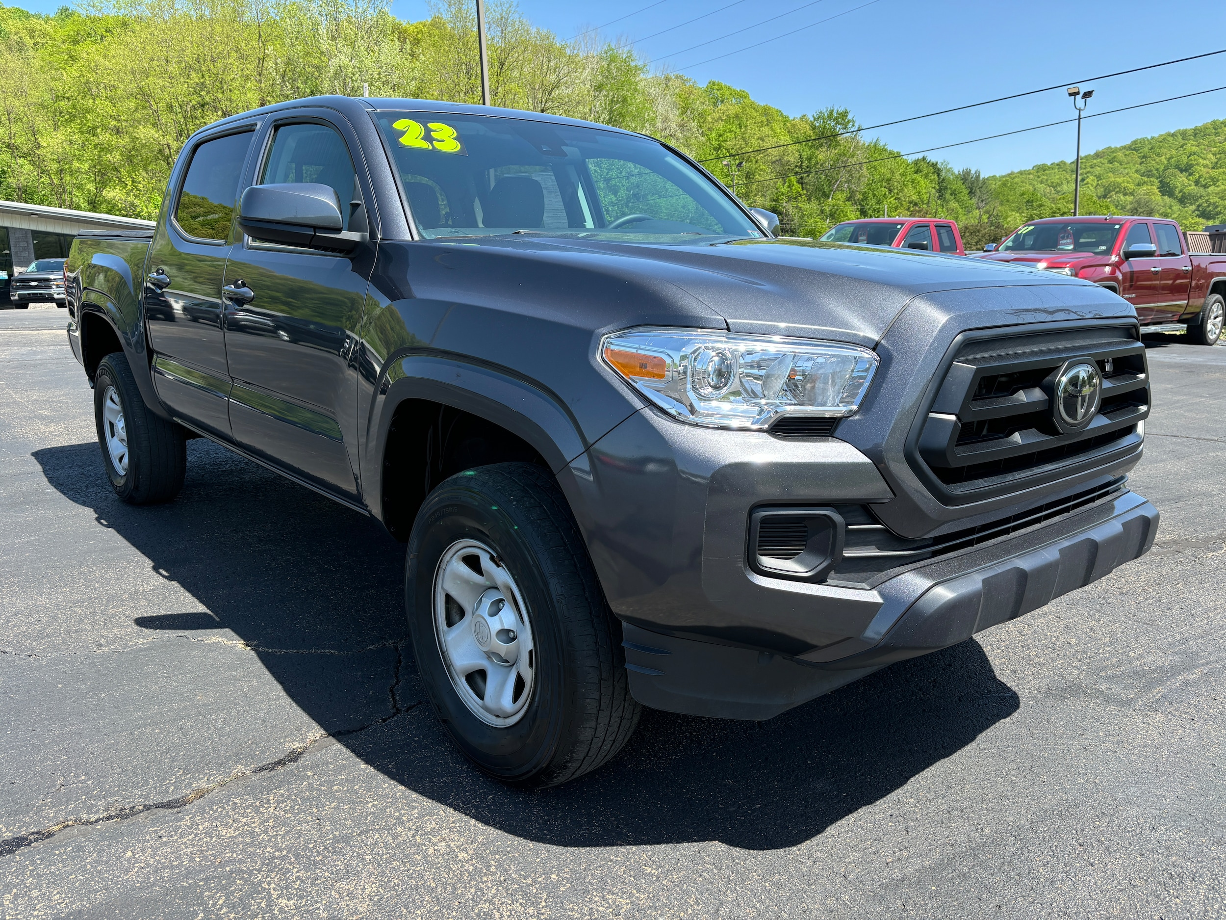 2023 Toyota Tacoma SR's photo