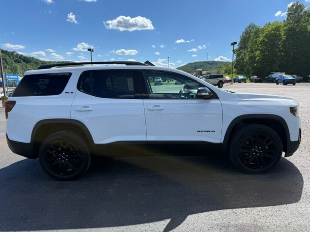 Used 2023 GMC Acadia SLE SUV
