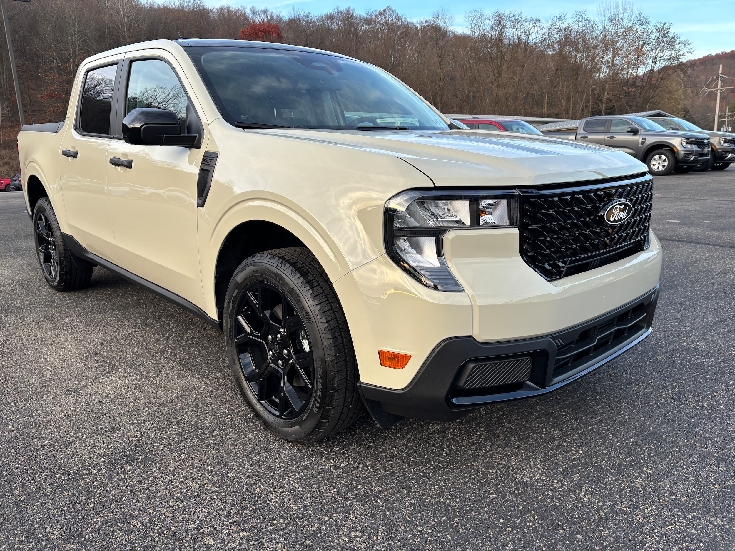 2025 Ford Maverick XLT's photo