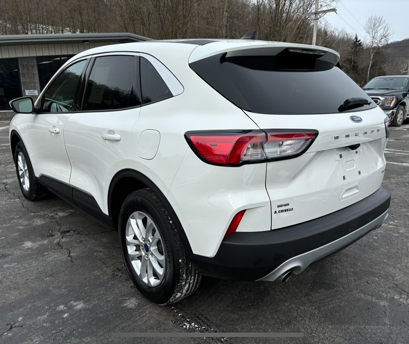 2021 Ford Escape SE photo 4