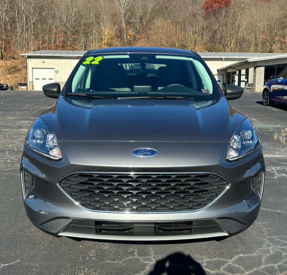 Used 2022 Ford Escape SE with VIN 1FMCU9G60NUB71049 for sale in Franklin, PA