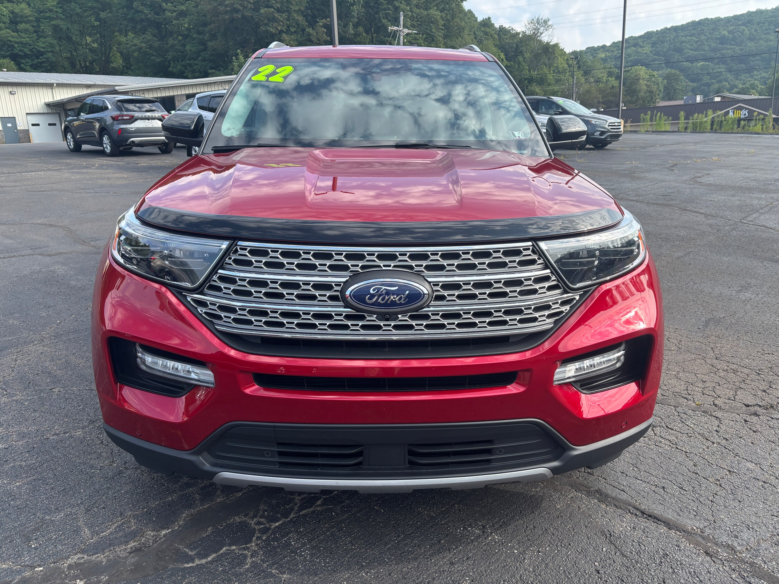 2022 Ford Explorer Limited photo 2