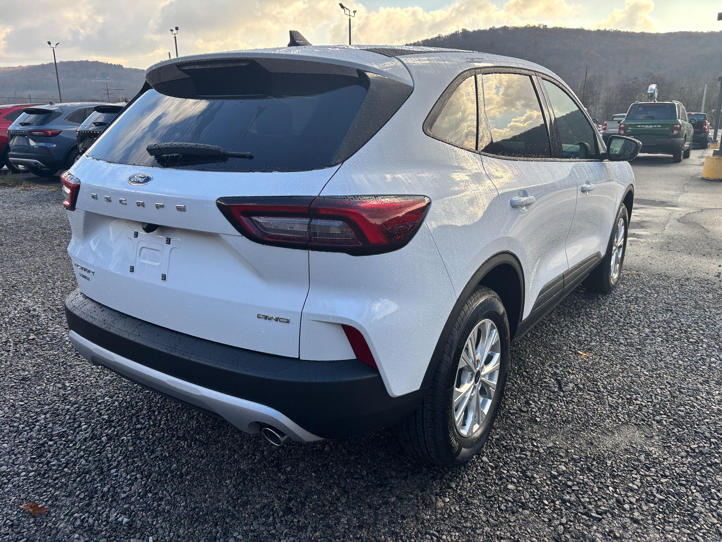 2026 Ford Escape Active photo 4