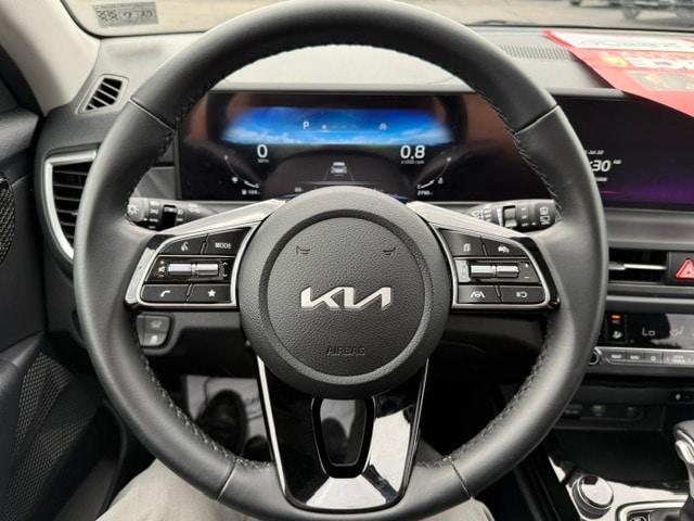 2026 Kia Seltos EX - Photo 12