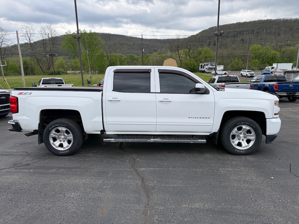 Used 2017 Chevrolet Silverado 1500 LT Truck