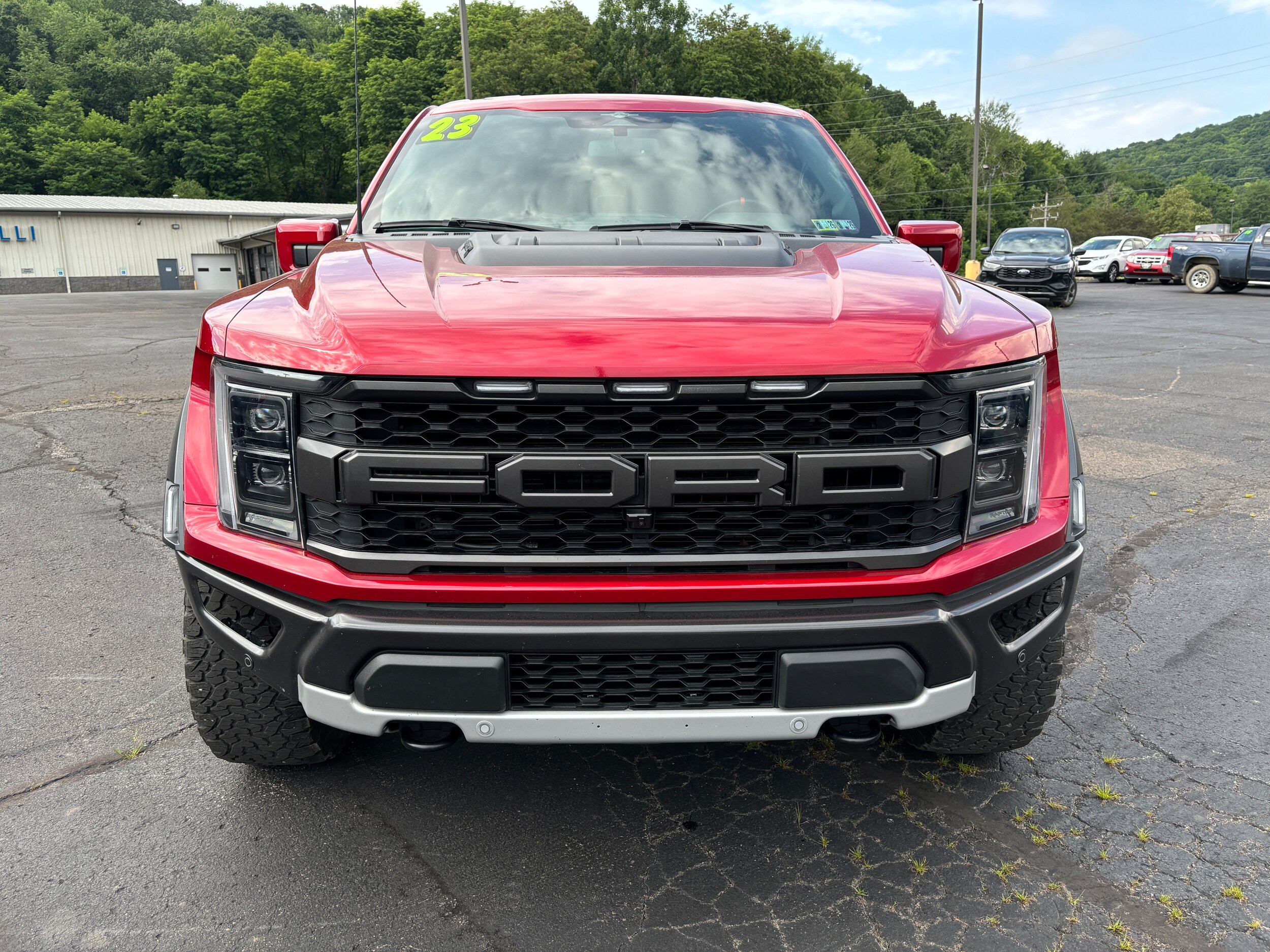 2023 Ford F-150 Raptor photo 2